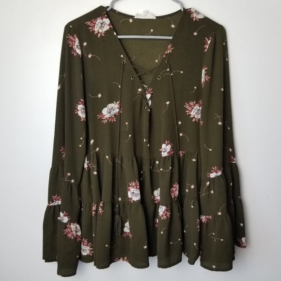 Entro ruffle floral lace up chest bell sleeve shirt L - Picture 1 of 13